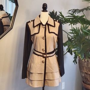 Guess Trenchcoat with faux leather sleeves